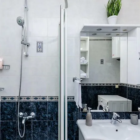 Romantic New Near Dubrovnik Two-bedroom 米利尼