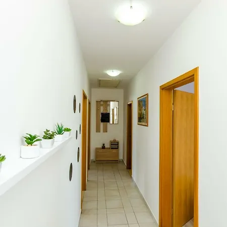 Romantic New Near Dubrovnik Two-bedroom Διαμέρισμα *